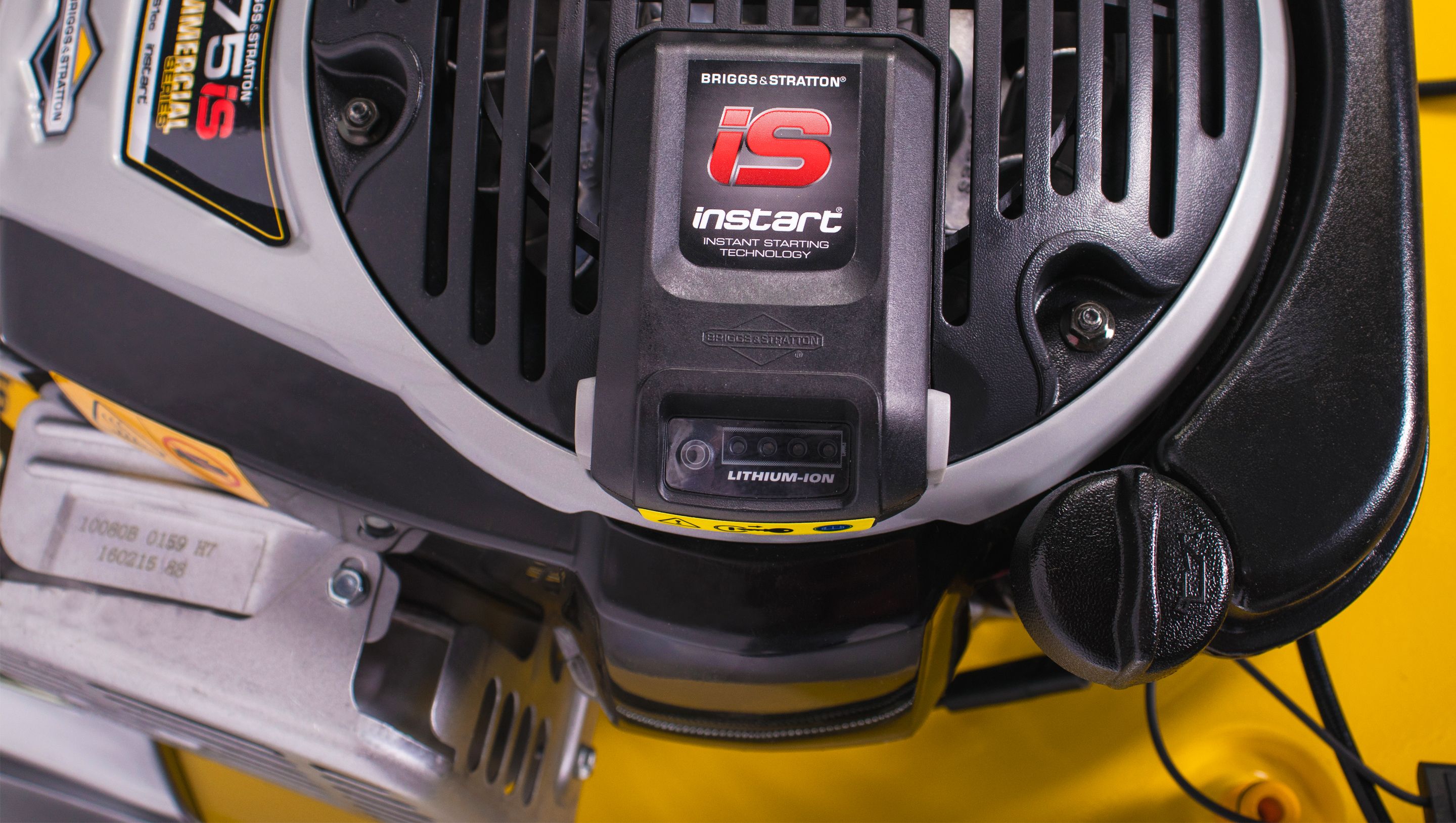 Бензиновая газонокосилка CHAMPION LM5347EBS