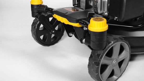 Бензиновая газонокосилка ЧЕМПИОН LMZ5130/2